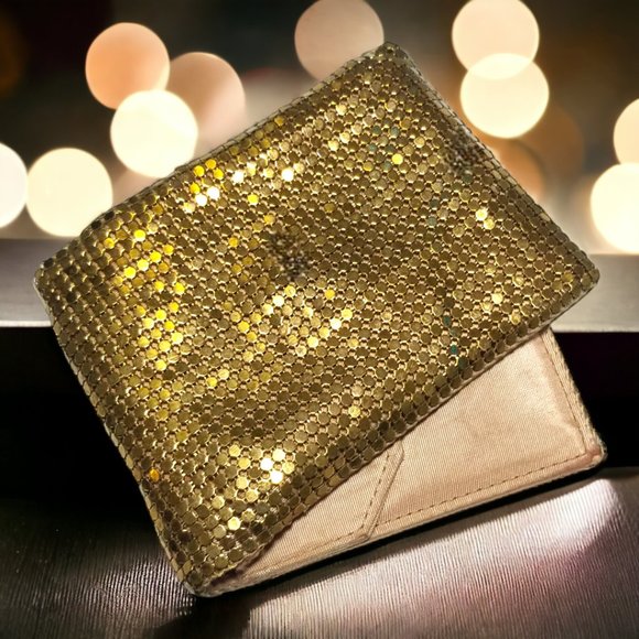 Vintage 1950 Duramesh U.S.A Ladies Gold Color Bifold Wallet Fifth Ave N.Y. - Picture 6 of 6